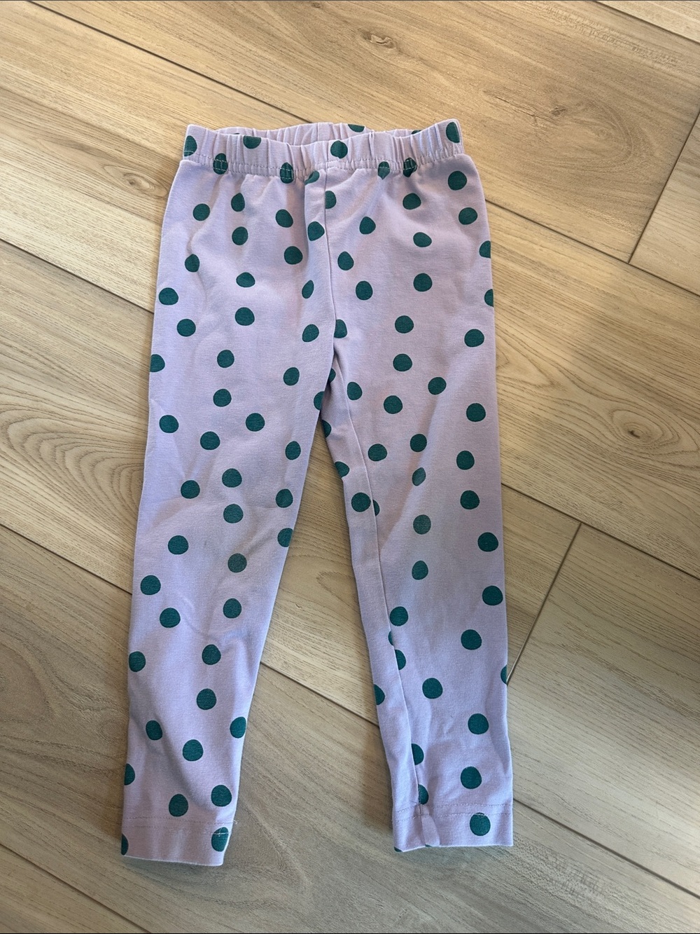 Hanna Andersson Lavender Leggings with Teal Polka Dots
